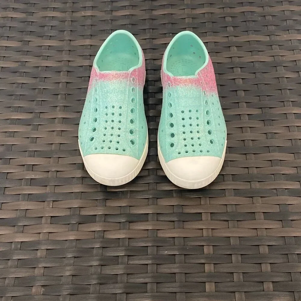 Native Jefferson shoes, children’s size 10